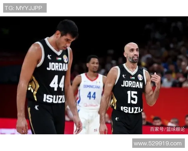 武汉篮球队在世界杯积分榜上以56分稳居第一名展现强大实力 武汉篮球队在世界杯积分榜上以56分稳居第一名展现强大实力